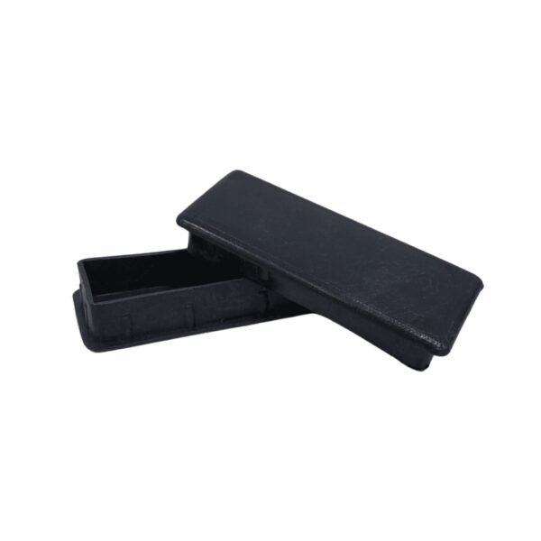 Tapon para tubo cuadrado 4 x 1 1/2" x und